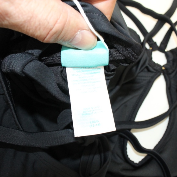 NWT  Keyhole Cut Out 1 PC Swimsuit L - Picture 8 of 8